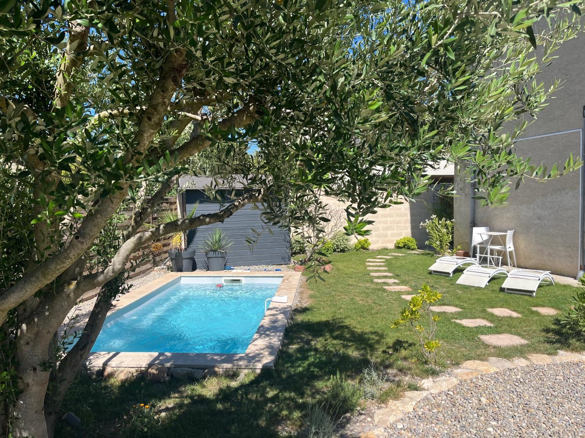 Sasha'Blue-Terrasse Jardin-Park-Clim-Piscine Lägenhet LʼIsle-sur-la-Sorgue Exteriör bild